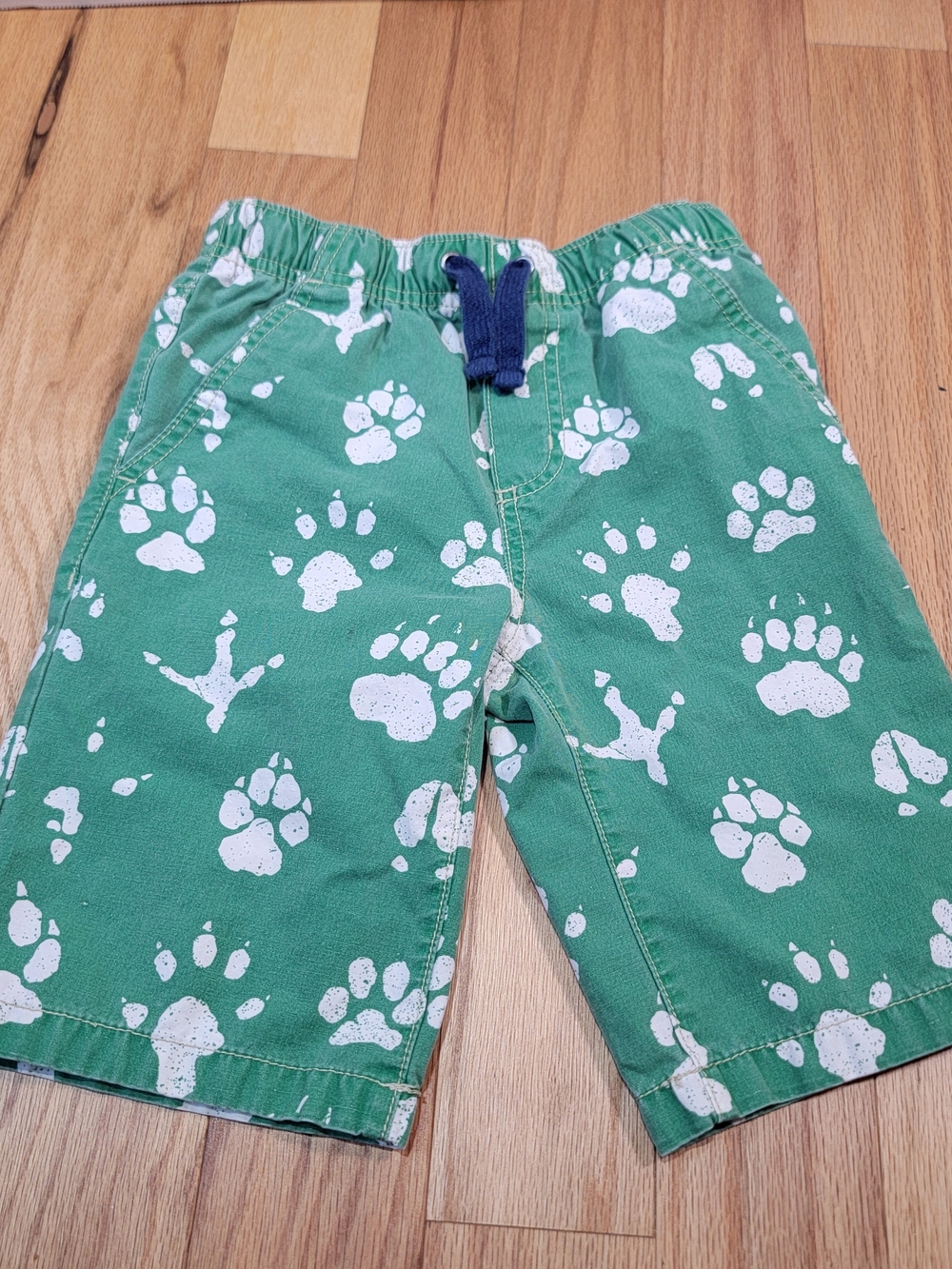 Mini Boden Green Paw-Print Shorts with Navy Drawstring